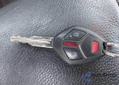 2011 Mitsubishi Endeavor Se z USA, uszkodzony, nr VIN 4A4JN3AS7BE008232